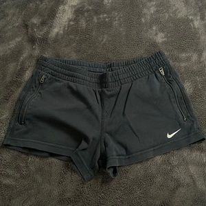 Nike Shorts size S